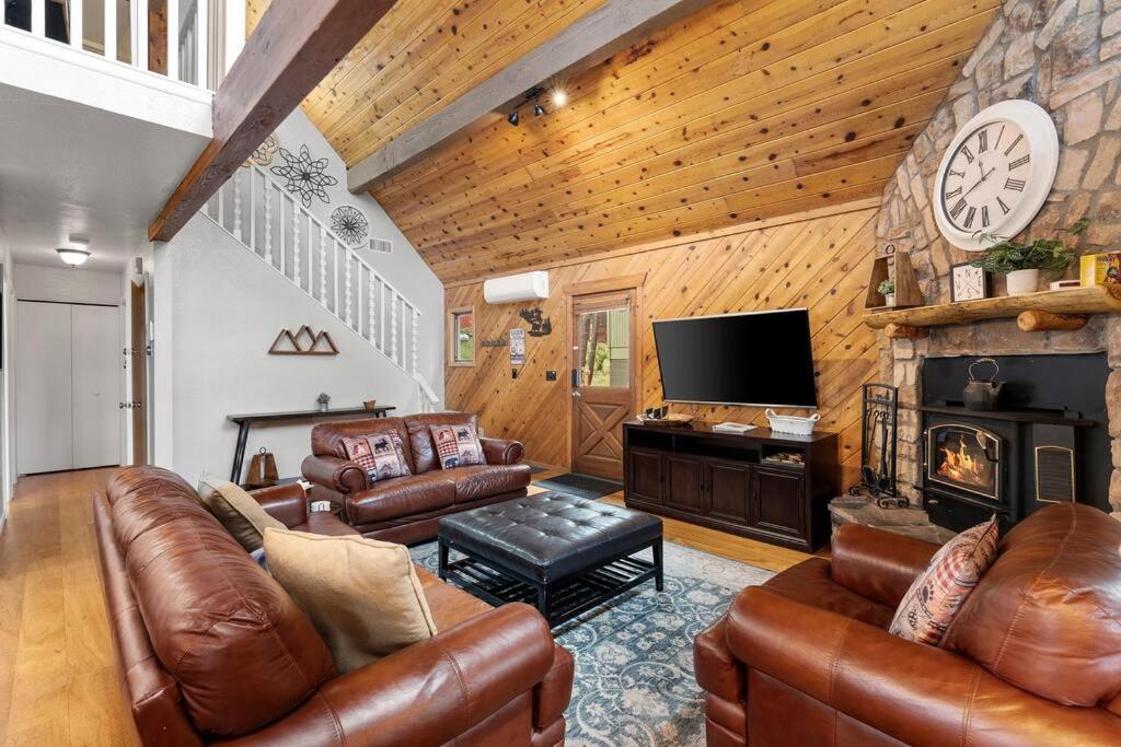 Luxury Cabin Oasis Getaway Heart Of Munds Park Ngoại thất bức ảnh