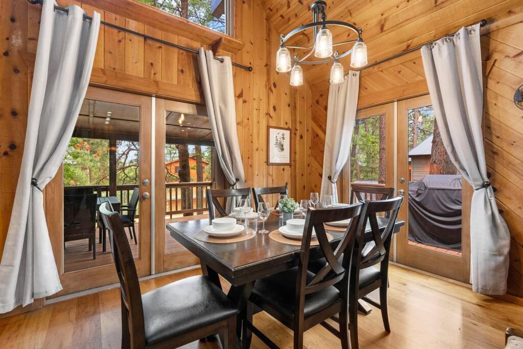 Luxury Cabin Oasis Getaway Heart Of Munds Park Ngoại thất bức ảnh