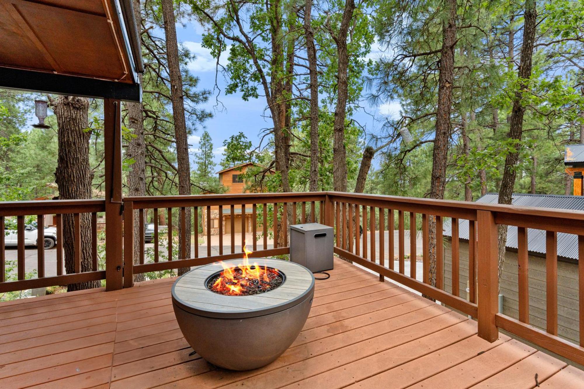 Luxury Cabin Oasis Getaway Heart Of Munds Park Ngoại thất bức ảnh